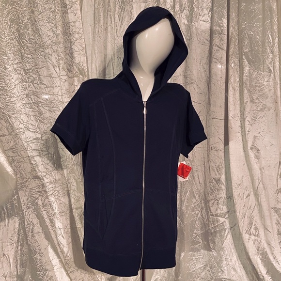 short sleeve hoodie style